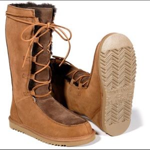 UGG Australia Uptown II two-toned shearling boots